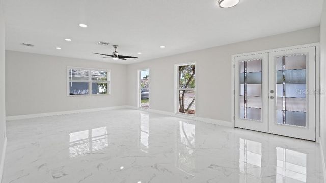 1024 SPINDLE PALM WAY, Apollo Beach, FL 33572