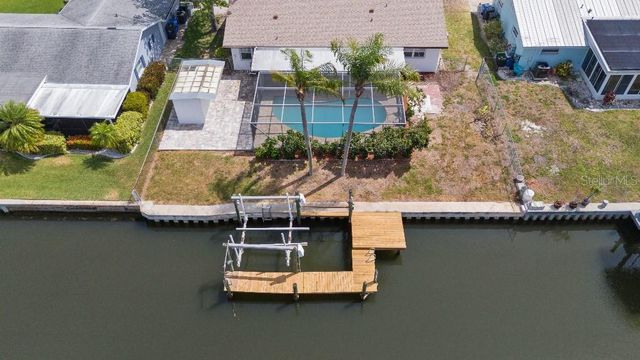 1024 SPINDLE PALM WAY, Apollo Beach, FL 33572