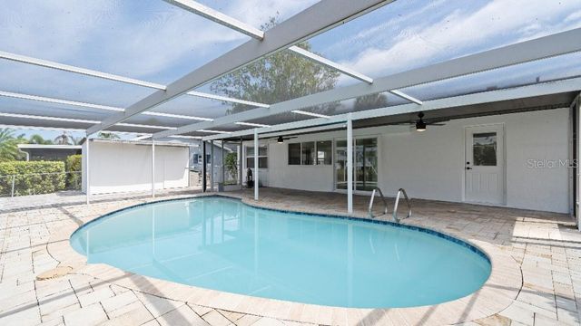 1024 SPINDLE PALM WAY, Apollo Beach, FL 33572