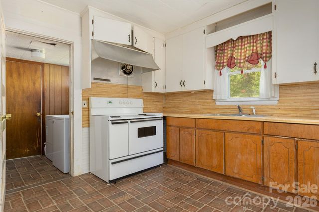 484 Yancey Road, Marion, NC 28752