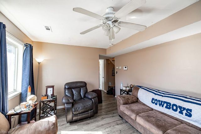 56 Banister DR, Hampton, VA 23666