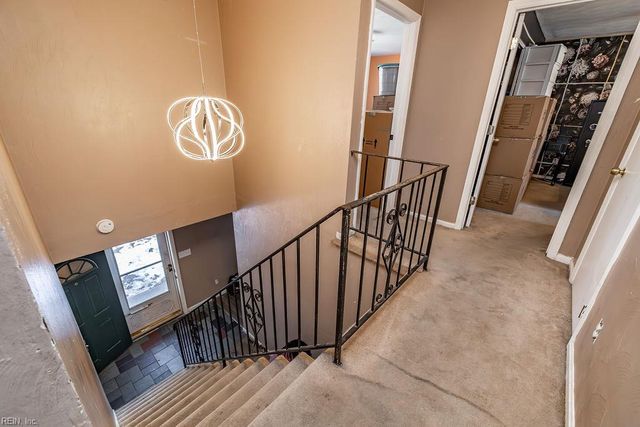 56 Banister DR, Hampton, VA 23666
