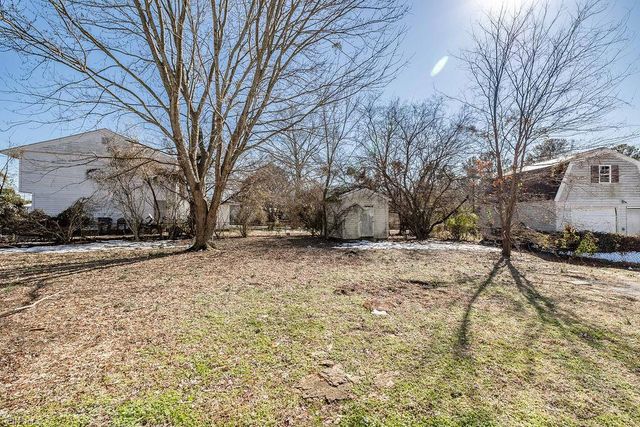 56 Banister DR, Hampton, VA 23666