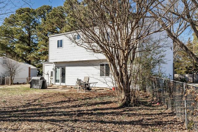 56 Banister DR, Hampton, VA 23666