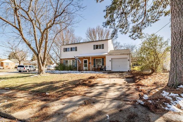 56 Banister DR, Hampton, VA 23666