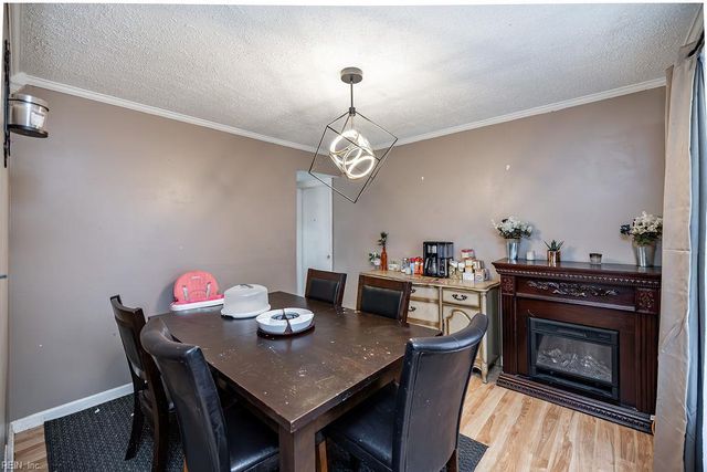 56 Banister DR, Hampton, VA 23666