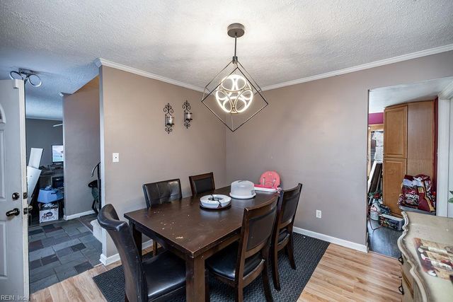 56 Banister DR, Hampton, VA 23666