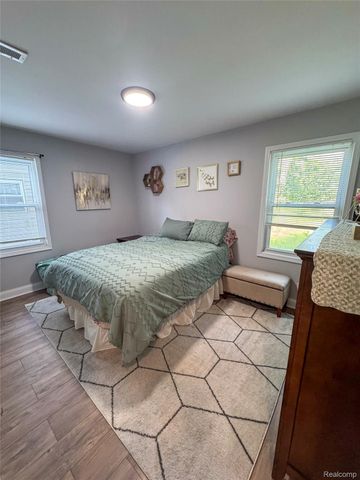 15684 McGuire Street, Taylor, MI 48180