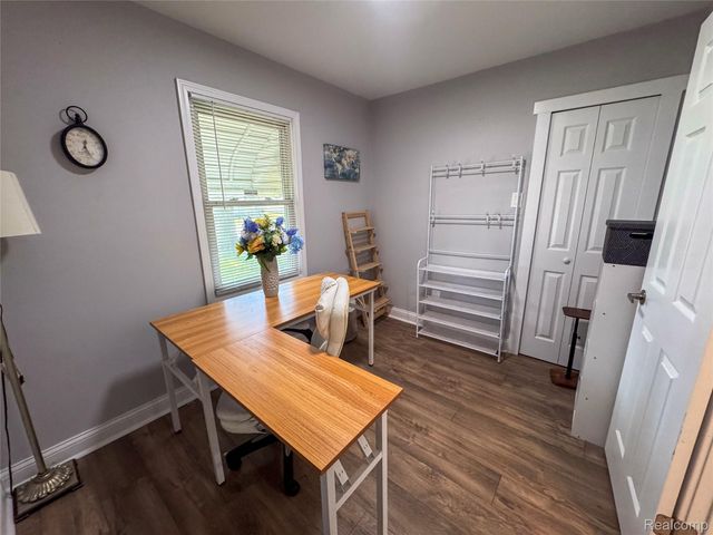 15684 McGuire Street, Taylor, MI 48180