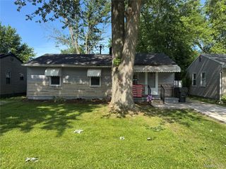 15684 McGuire Street, Taylor, MI 48180