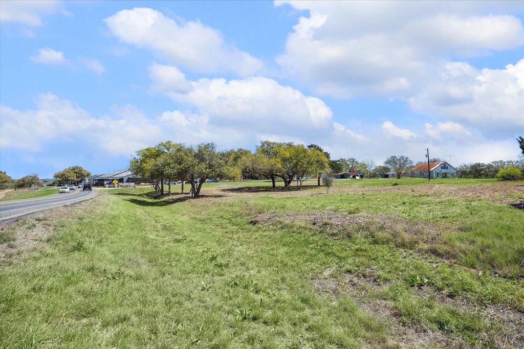 2121 S State Highway 237, Round Top, TX 78954