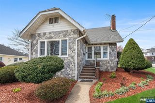 121 Summit, Lyndhurst, NJ 07071
