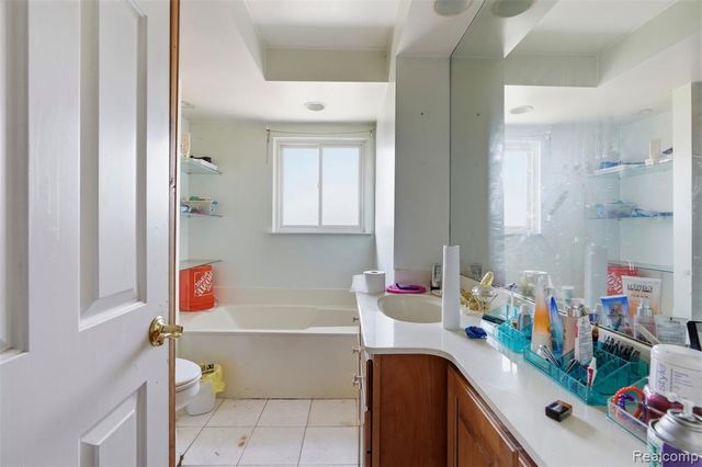 30400 Lisch Street, Rockwood, MI 48173