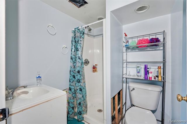 30400 Lisch Street, Rockwood, MI 48173