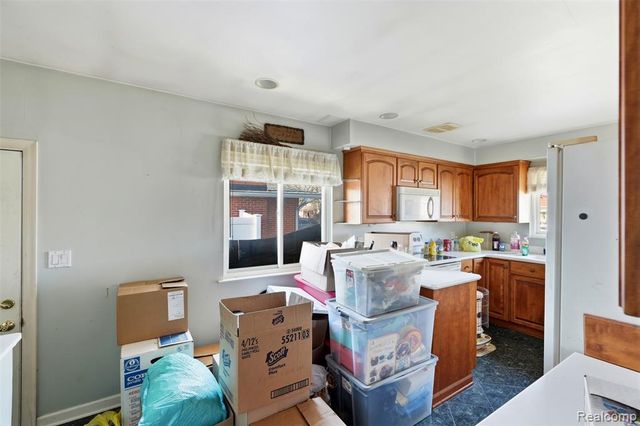 30400 Lisch Street, Rockwood, MI 48173