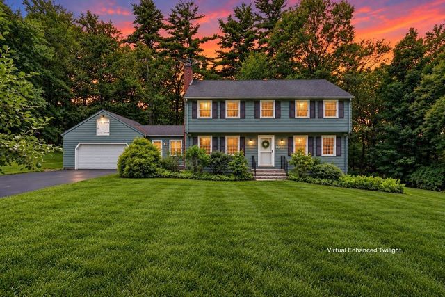10 Beaver Dam Dr, Westford, MA 01886