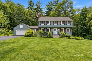 10 Beaver Dam Dr, Westford, MA 01886