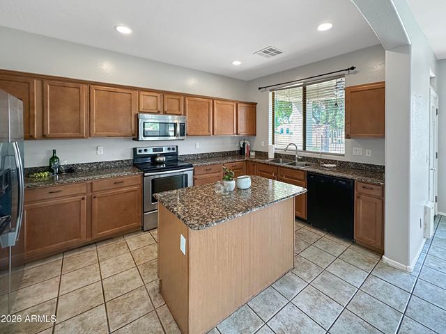 3078 S SOUTHWIND Drive, Gilbert, AZ 85295