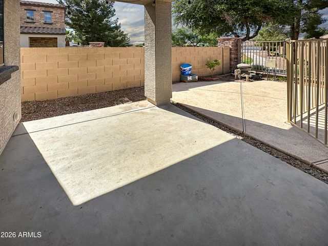 3078 S SOUTHWIND Drive, Gilbert, AZ 85295