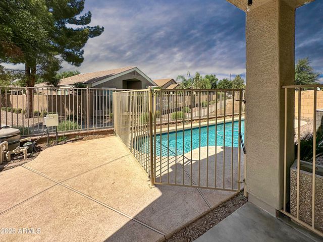3078 S SOUTHWIND Drive, Gilbert, AZ 85295