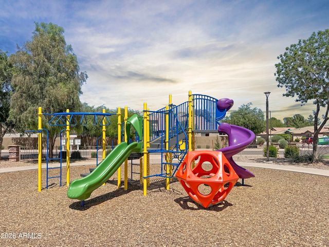 3078 S SOUTHWIND Drive, Gilbert, AZ 85295