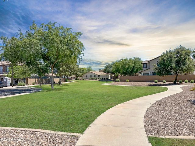 3078 S SOUTHWIND Drive, Gilbert, AZ 85295