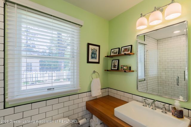 912 Evergreen Avenue, East Lansing, MI 48823