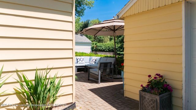 912 Evergreen Avenue, East Lansing, MI 48823