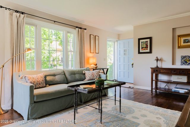 912 Evergreen Avenue, East Lansing, MI 48823