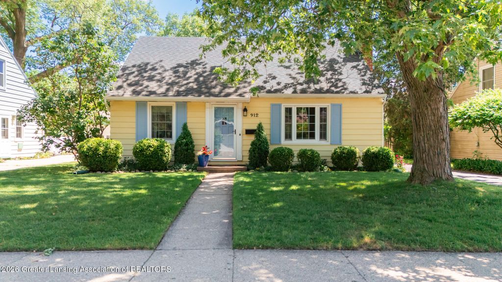 912 Evergreen Avenue, East Lansing, MI 48823