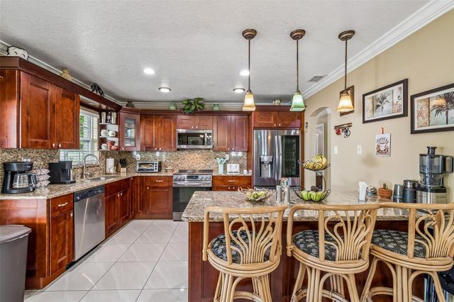 9406 W FLORA STREET, Tampa, FL 33615