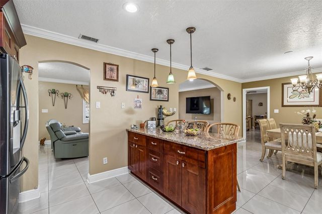 9406 W FLORA STREET, Tampa, FL 33615