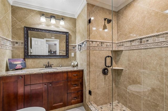 9406 W FLORA STREET, Tampa, FL 33615