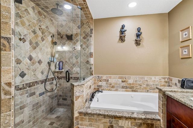 9406 W FLORA STREET, Tampa, FL 33615