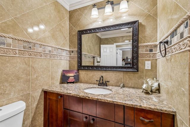 9406 W FLORA STREET, Tampa, FL 33615