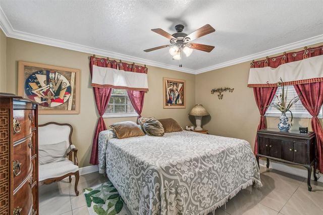 9406 W FLORA STREET, Tampa, FL 33615