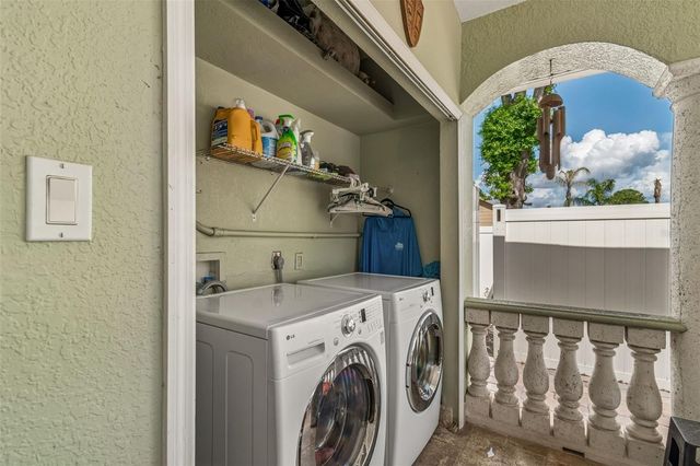 9406 W FLORA STREET, Tampa, FL 33615