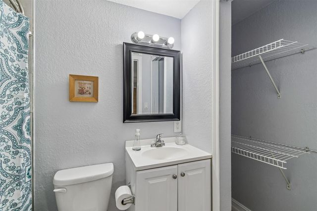 9406 W FLORA STREET, Tampa, FL 33615