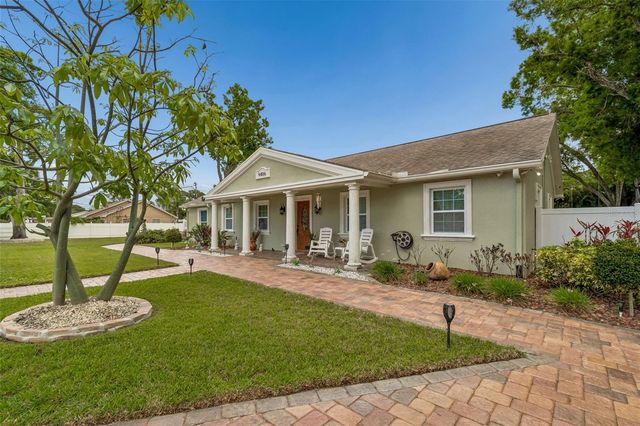 9406 W FLORA STREET, Tampa, FL 33615