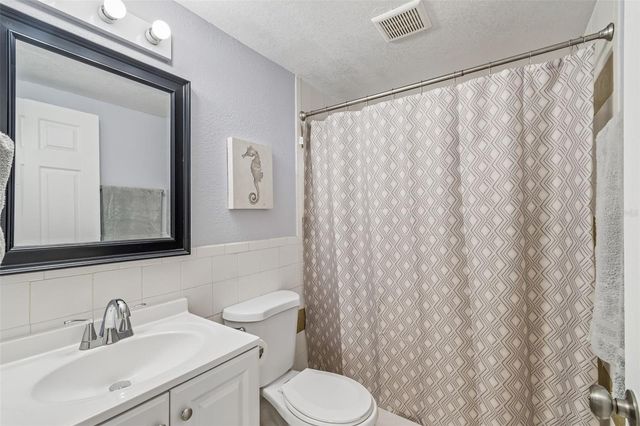 9406 W FLORA STREET, Tampa, FL 33615