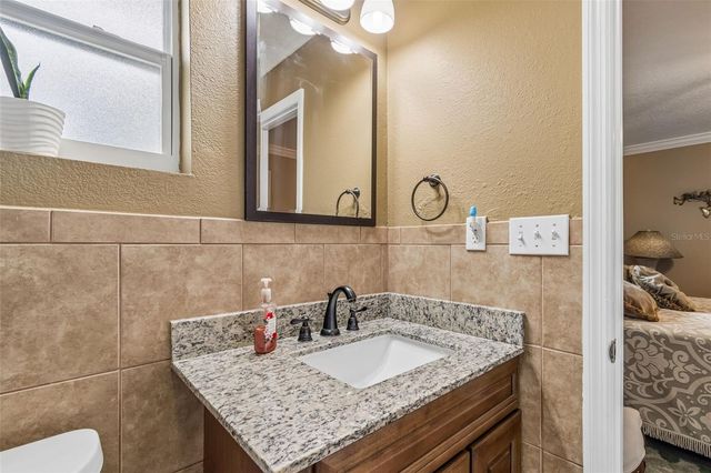 9406 W FLORA STREET, Tampa, FL 33615