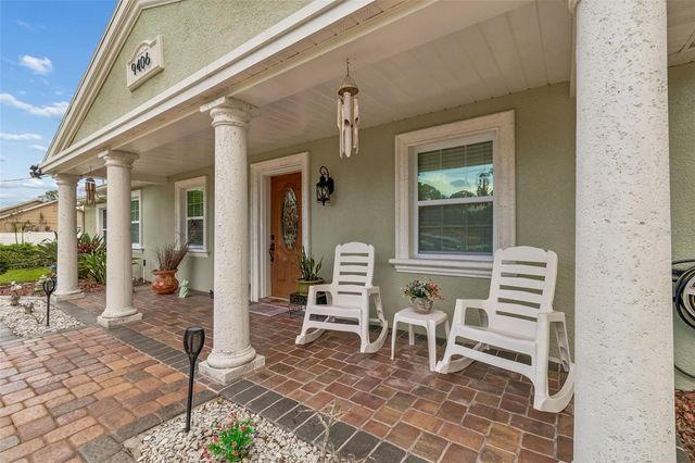 9406 W FLORA STREET, Tampa, FL 33615