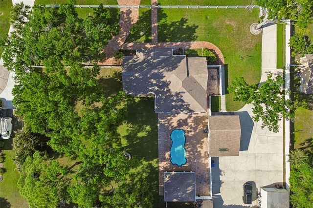 9406 W FLORA STREET, Tampa, FL 33615