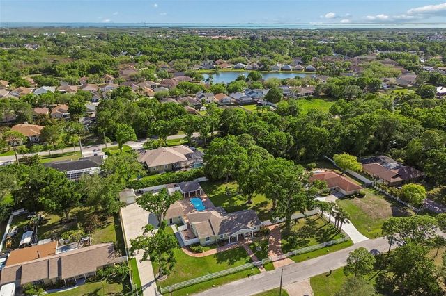 9406 W FLORA STREET, Tampa, FL 33615