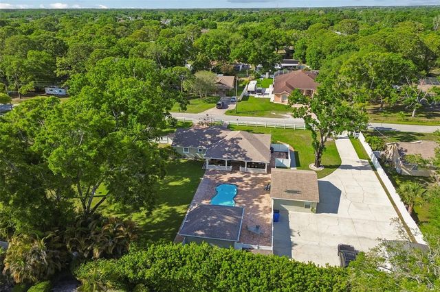 9406 W FLORA STREET, Tampa, FL 33615