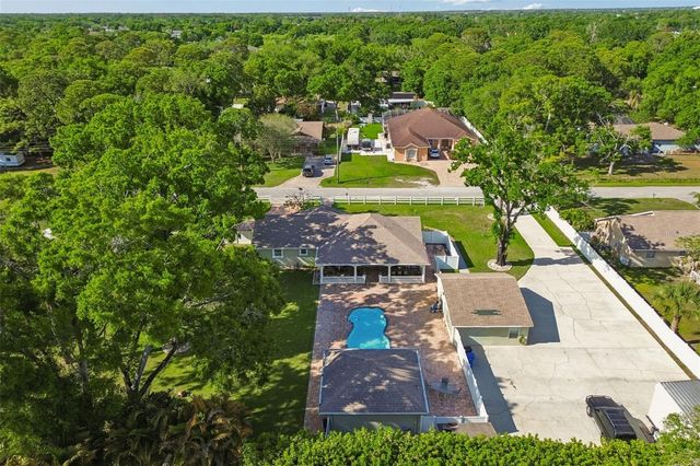 9406 W FLORA STREET, Tampa, FL 33615