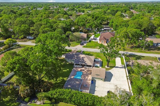 9406 W FLORA STREET, Tampa, FL 33615