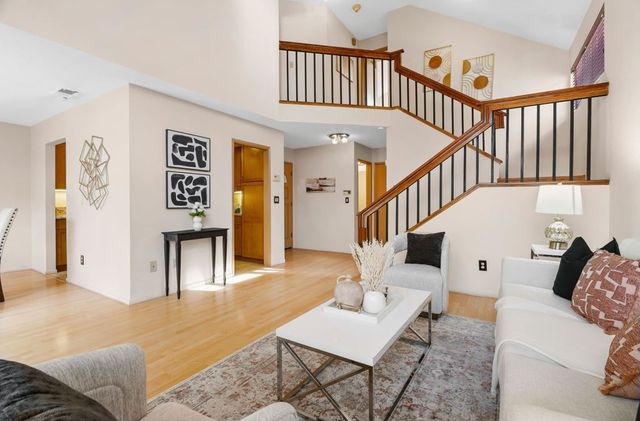 35 Leonard Ct, Alameda, CA 94502