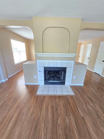 4512 Saddlebrook Drive, Carrollton, TX 75010