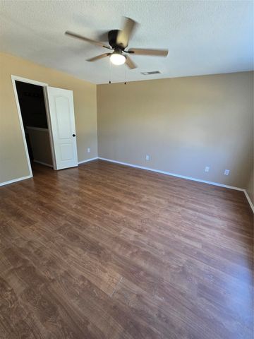 4512 Saddlebrook Drive, Carrollton, TX 75010